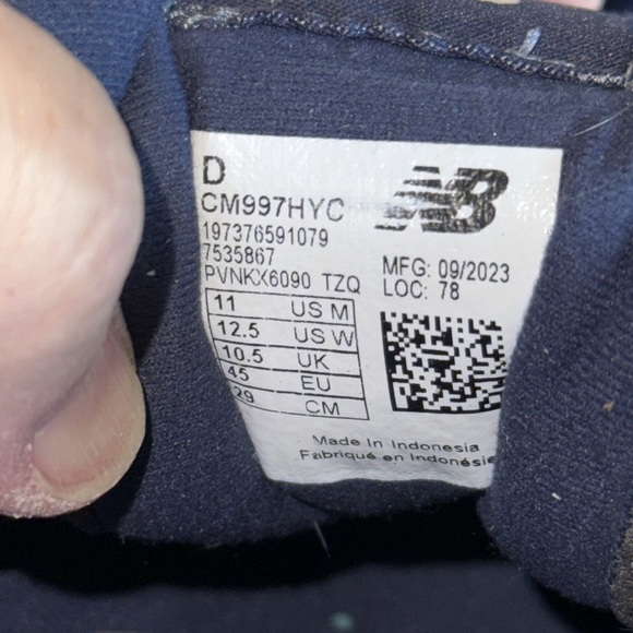 Figs New Balance 997H Limited Edition Sneakers - Picture 13 of 14